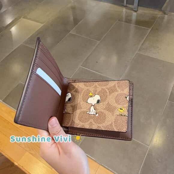 NWT COACH x PEANUTS 3-IN-1 Wallet Signature Coated Canvas Snoopy CBK56 Tan/Multi - Picture 2 of 7